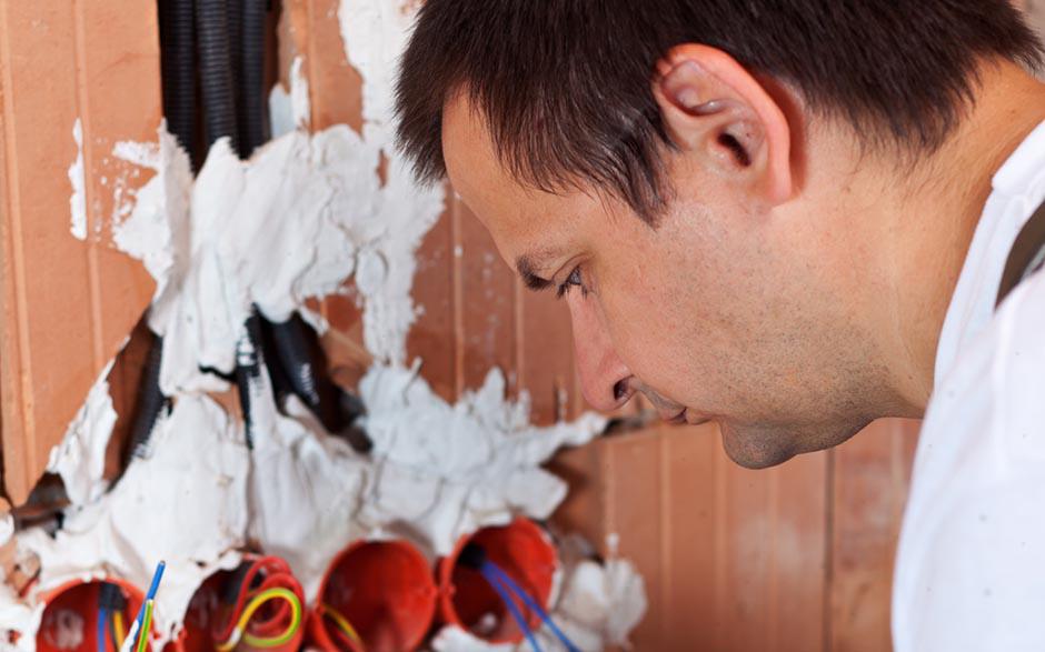 travail électricien Orgeval